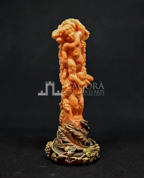 Timbro in Corallo e decorazioni in oro 9k